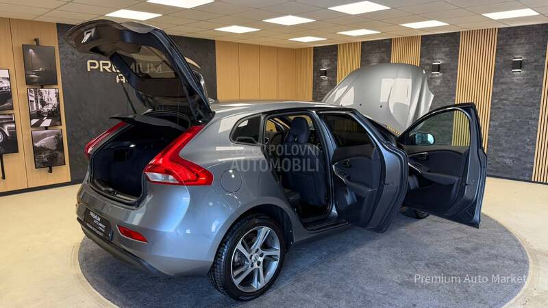Volvo V40 //2.0 D2//RESTY//NOV