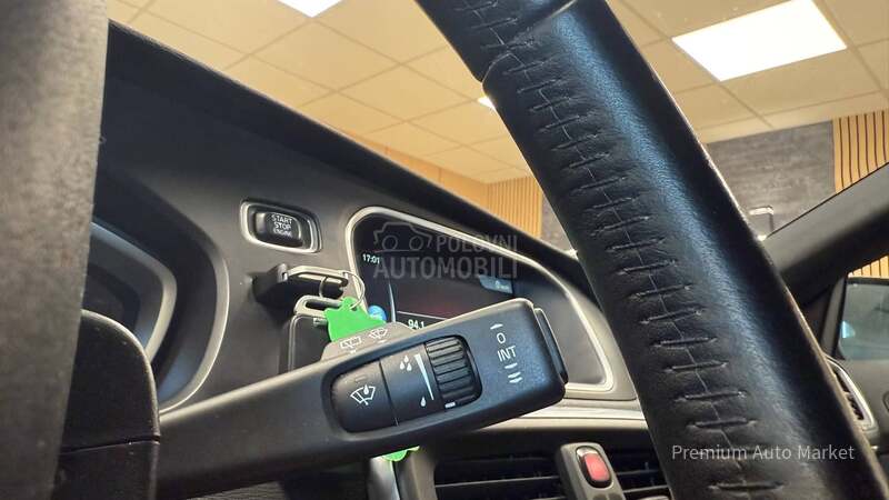 Volvo V40 //2.0 D2//RESTY//NOV