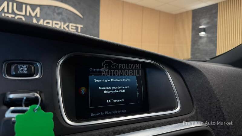Volvo V40 //2.0 D2//RESTY//NOV