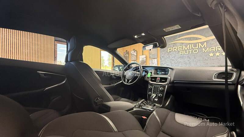 Volvo V40 //2.0 D2//RESTY//NOV