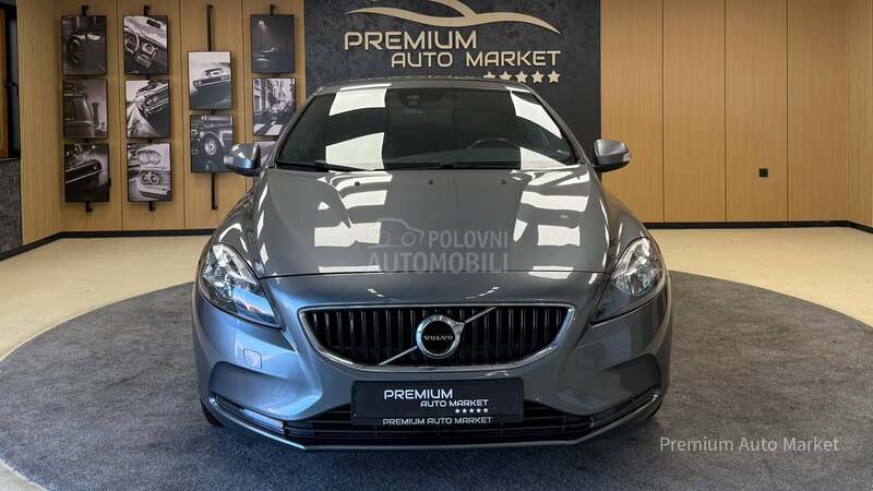 Volvo V40 //2.0 D2//RESTY//NOV