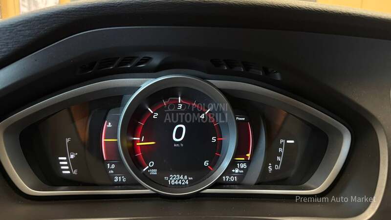 Volvo V40 //2.0 D2//RESTY//NOV