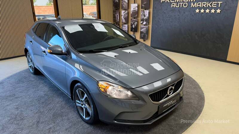 Volvo V40 //2.0 D2//RESTY//NOV