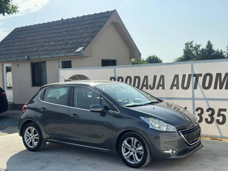 Peugeot 208 