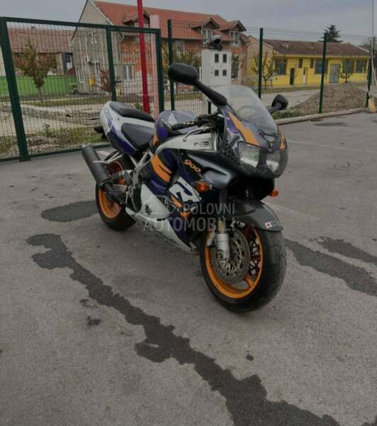 Honda CBR-900rr