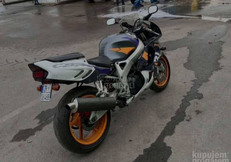 Honda CBR-900rr