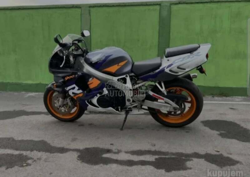 Honda CBR-900rr