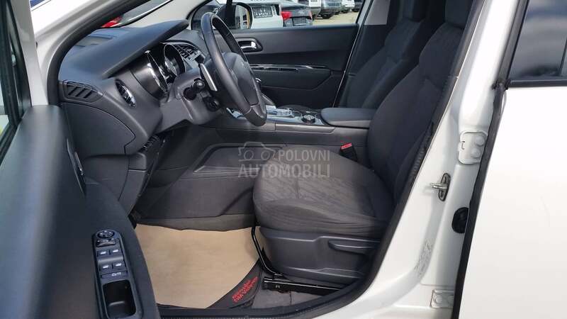 Peugeot 3008 1.6 E-HDI STYLE/AUT