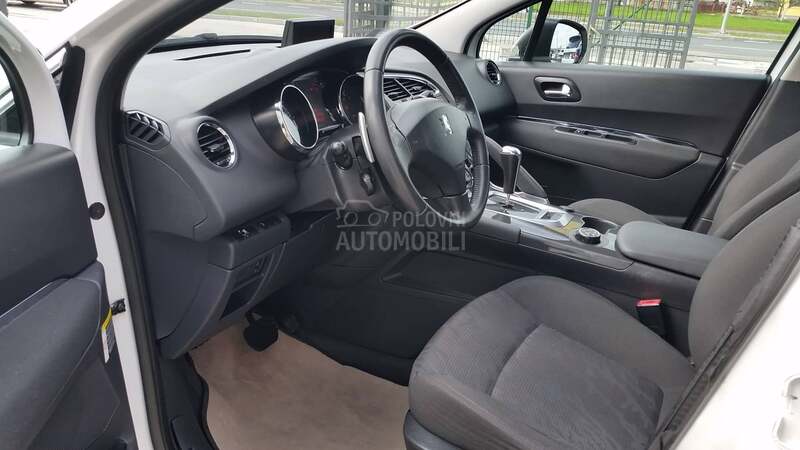 Peugeot 3008 1.6 E-HDI STYLE/AUT