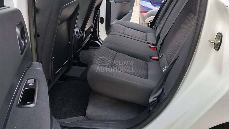 Peugeot 3008 1.6 E-HDI STYLE/AUT