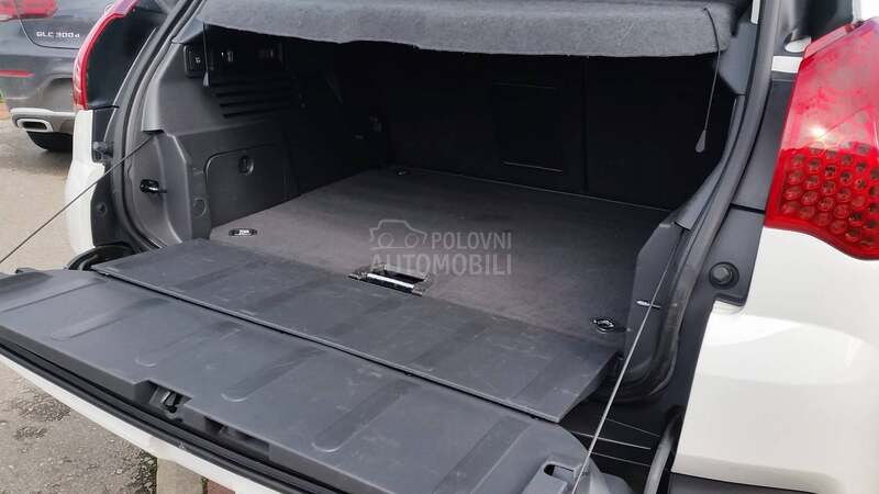Peugeot 3008 1.6 E-HDI STYLE/AUT