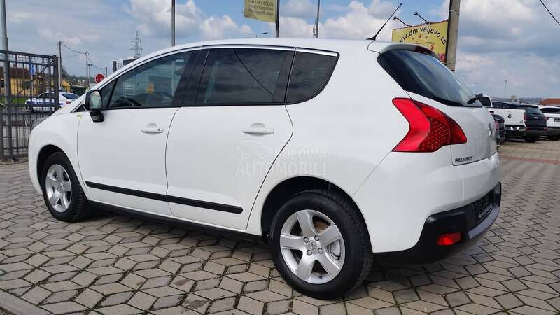Peugeot 3008 1.6 E-HDI STYLE/AUT