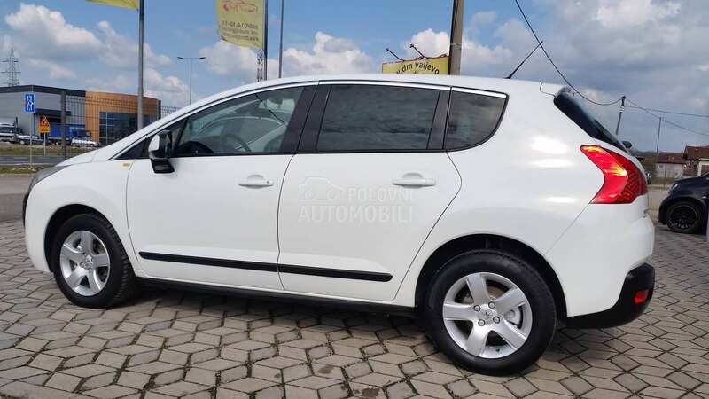 Peugeot 3008 1.6 E-HDI STYLE/AUT