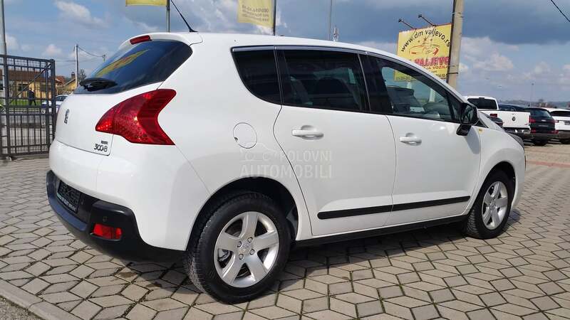 Peugeot 3008 1.6 E-HDI STYLE/AUT