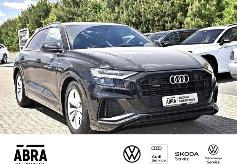 Audi Q8 s line