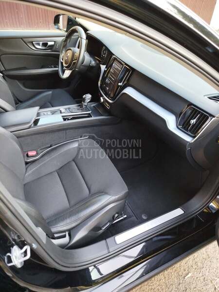 Volvo V60 2.0D3 BLACK EDITION