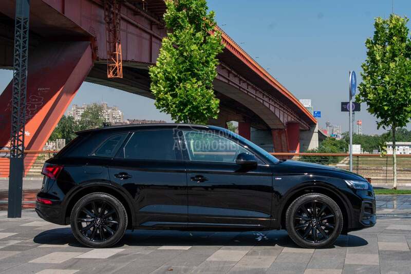Audi Q5 40TDI  AIRMATIC