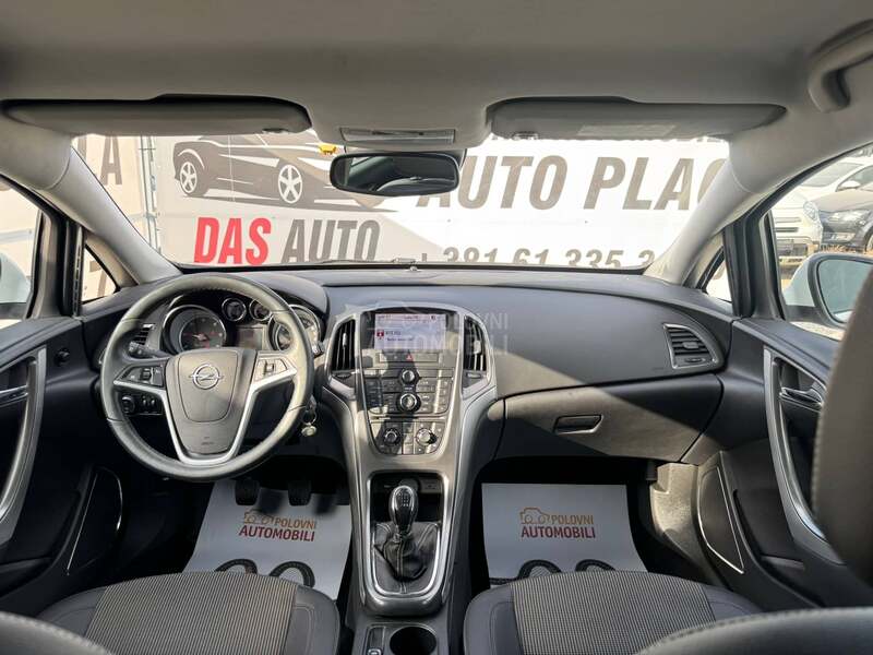 Opel Astra J 