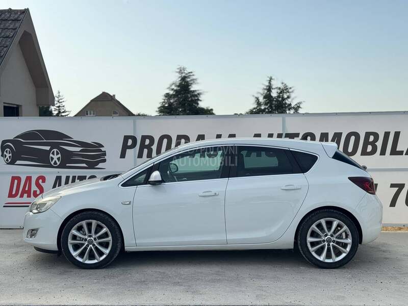 Opel Astra J 