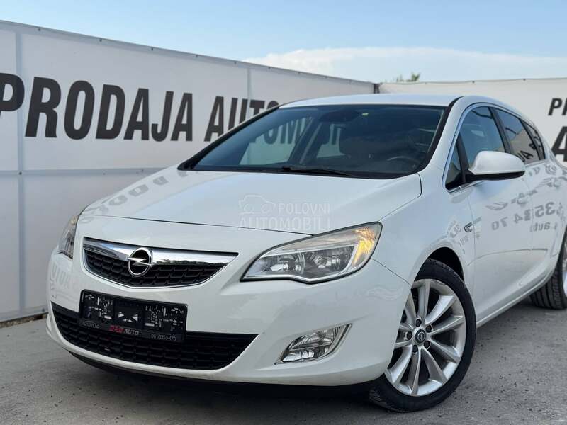 Opel Astra J 
