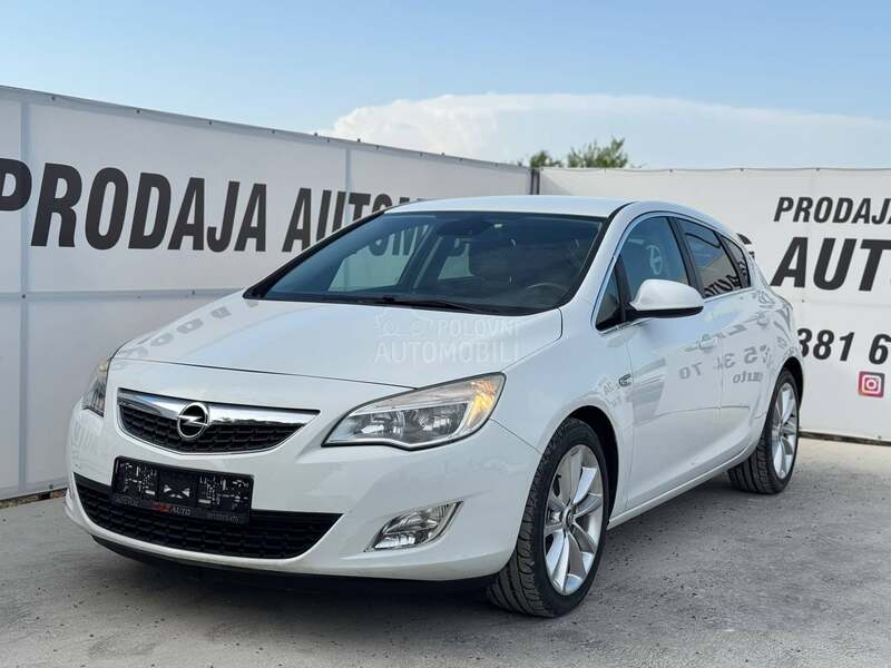 Opel Astra J 