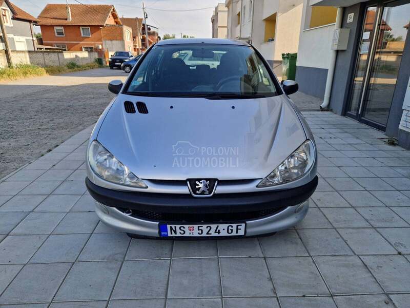 Peugeot 206 1.1