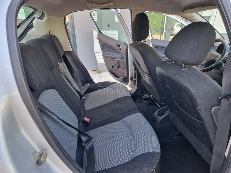Peugeot 206 1.1