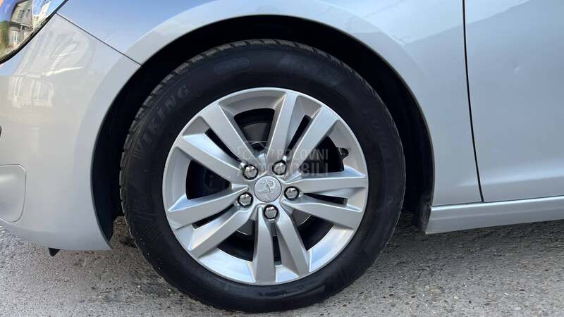 Peugeot 308 1.6 hdi//Pano//