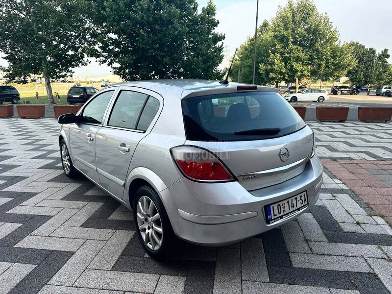 Opel Astra H 1.8/Cosmo/Auto/Nav/
