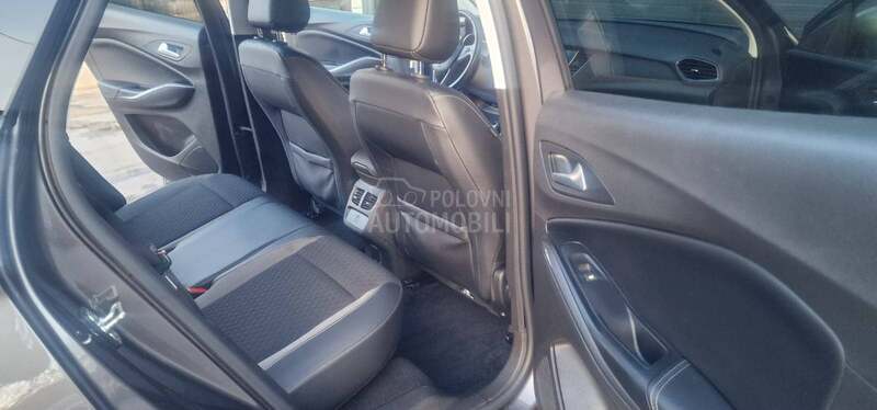 Opel Grandland X 1.5CDTI INNOVATION