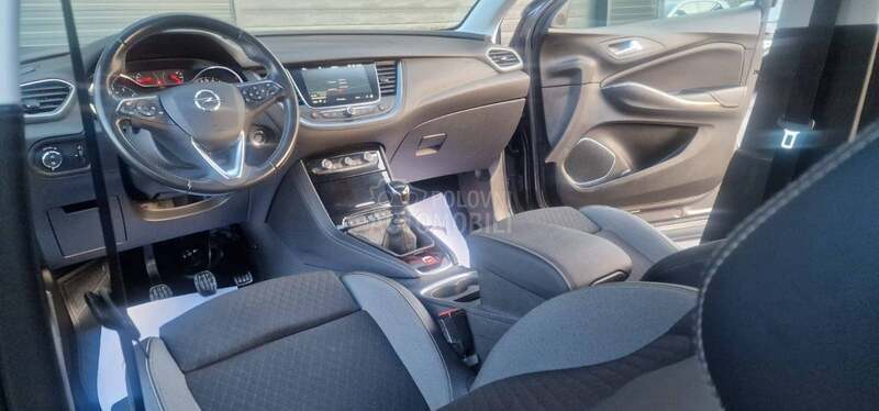 Opel Grandland X 1.5CDTI INNOVATION