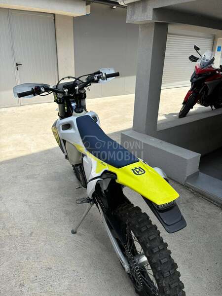 Husqvarna kros
