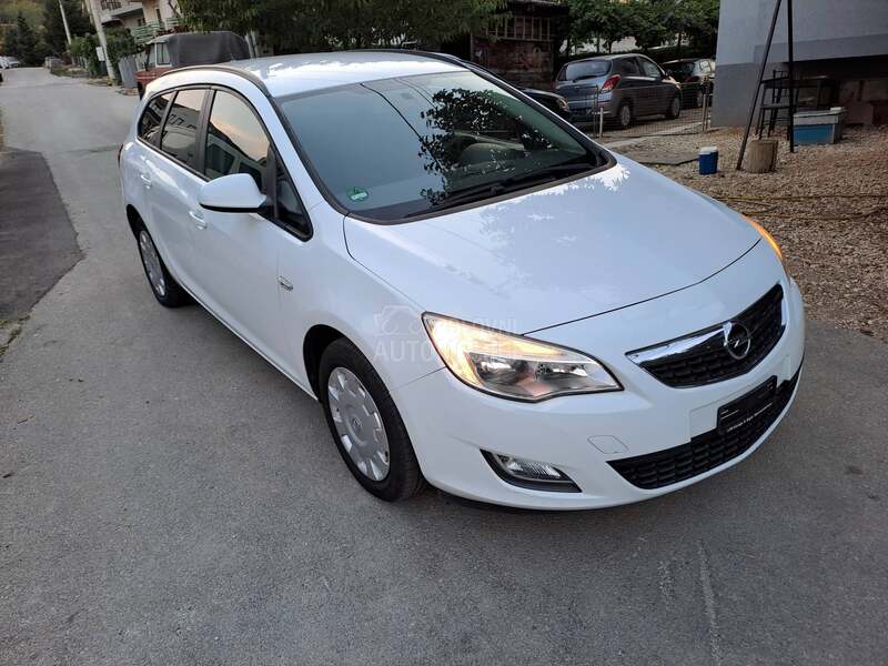 Opel Astra J 1.7 d