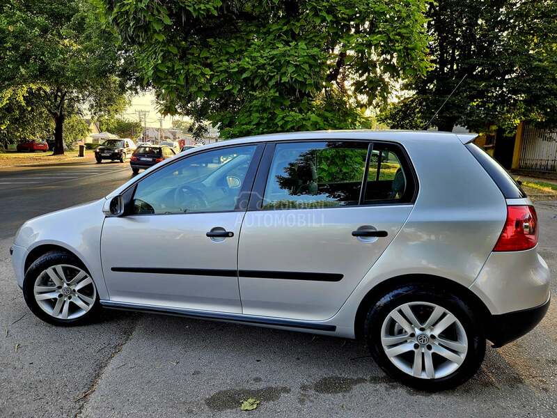 Volkswagen Golf 5 1.9 TDI LUTKICAW