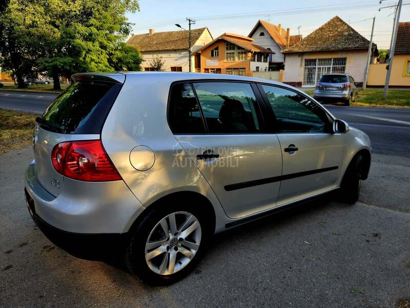 Volkswagen Golf 5 1.9 TDI LUTKICAW