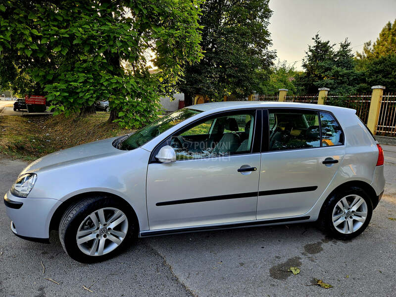 Volkswagen Golf 5 1.9 TDI LUTKICAW