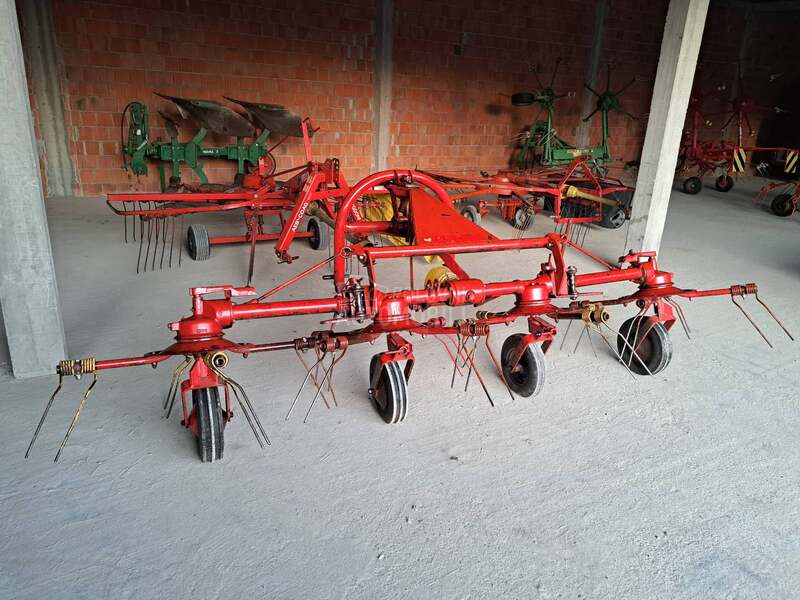 Deutz-Fahr i CLAAS