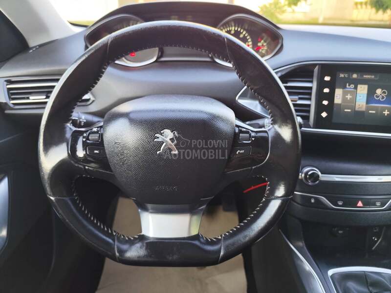 Peugeot 308 1.6HDI Allure /PANO/
