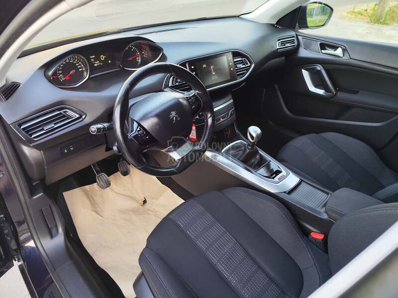 Peugeot 308 1.6HDI Allure /PANO/