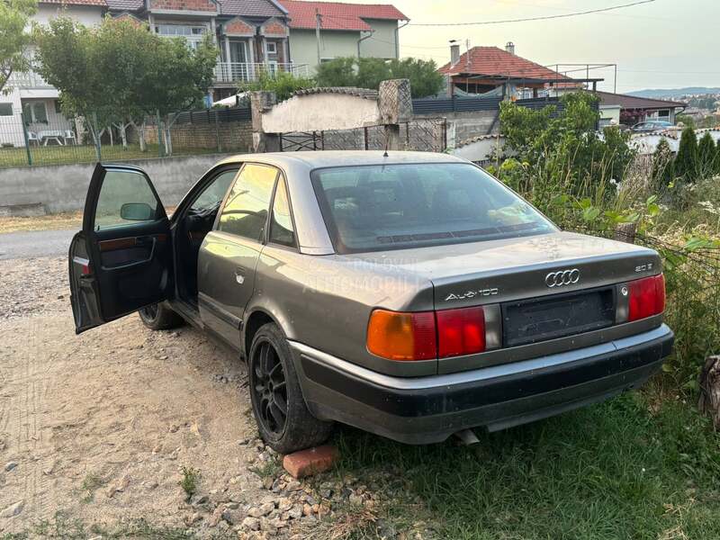 Audi 100 C4
