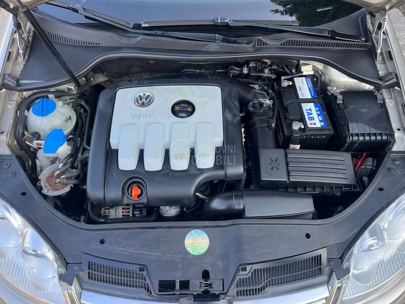 Volkswagen Golf 5 2.0 TDI GOLD