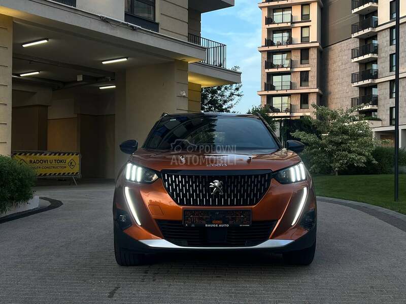 Peugeot 2008 GT EAT8