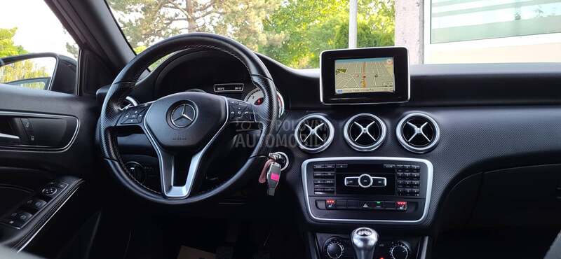 Mercedes Benz A 180 AMG LINE / NA.VI