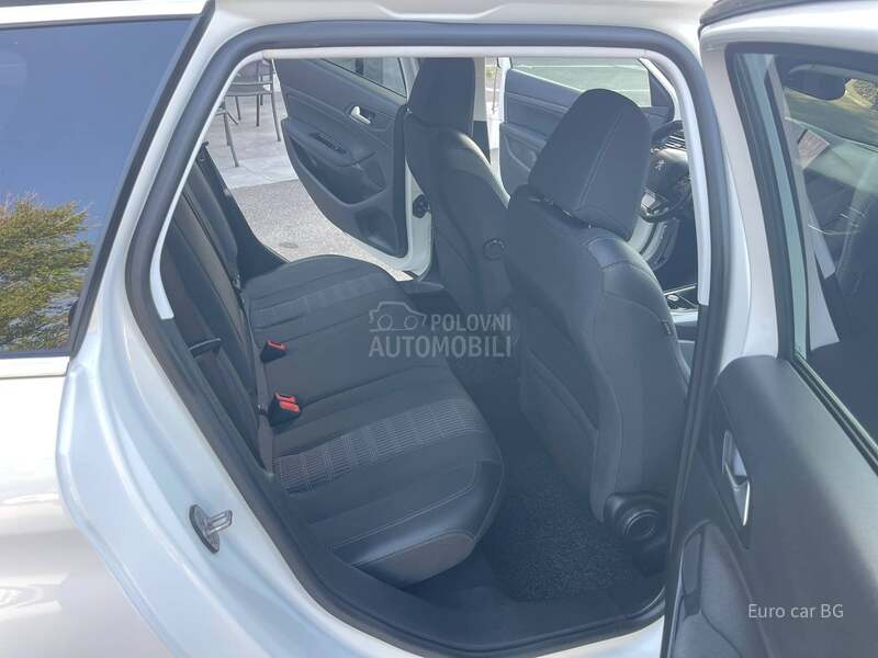 Peugeot 308 ALURE LED PERLA
