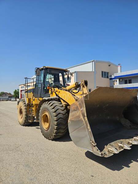 CAT 966G