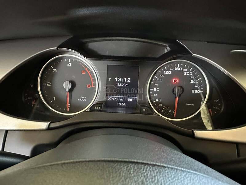 Audi A4 2.0 TDI S LINE