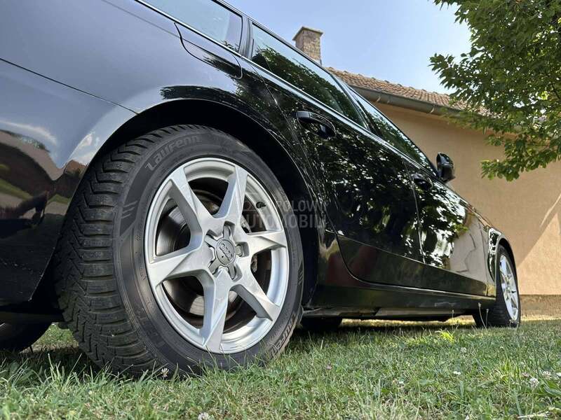 Audi A4 2.0 TDI S LINE