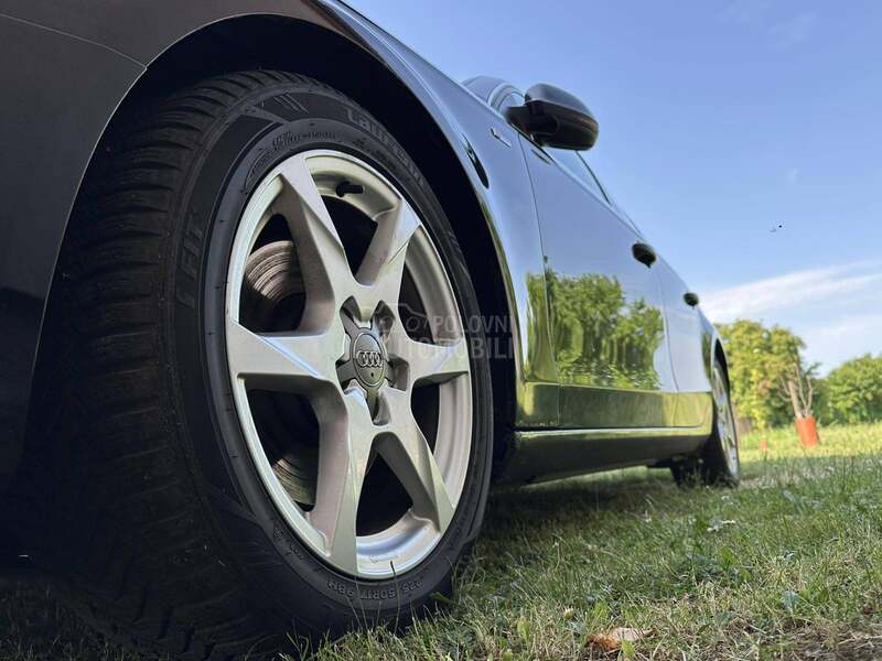 Audi A4 2.0 TDI S LINE