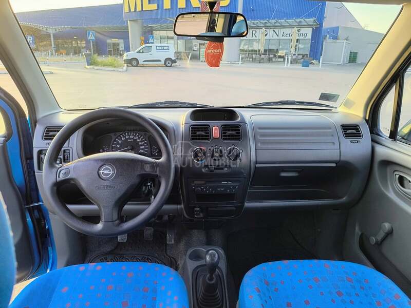 Opel Agila 
