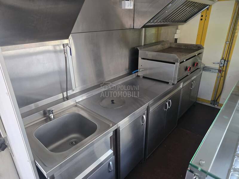 Iveco Daily Food Truck
